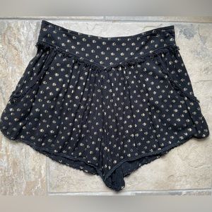 FREE PEOPLE 🖤💛 Polka Dot Short